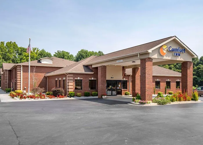 Comfort Inn Near Downtown & Blue Ridge Pkwy